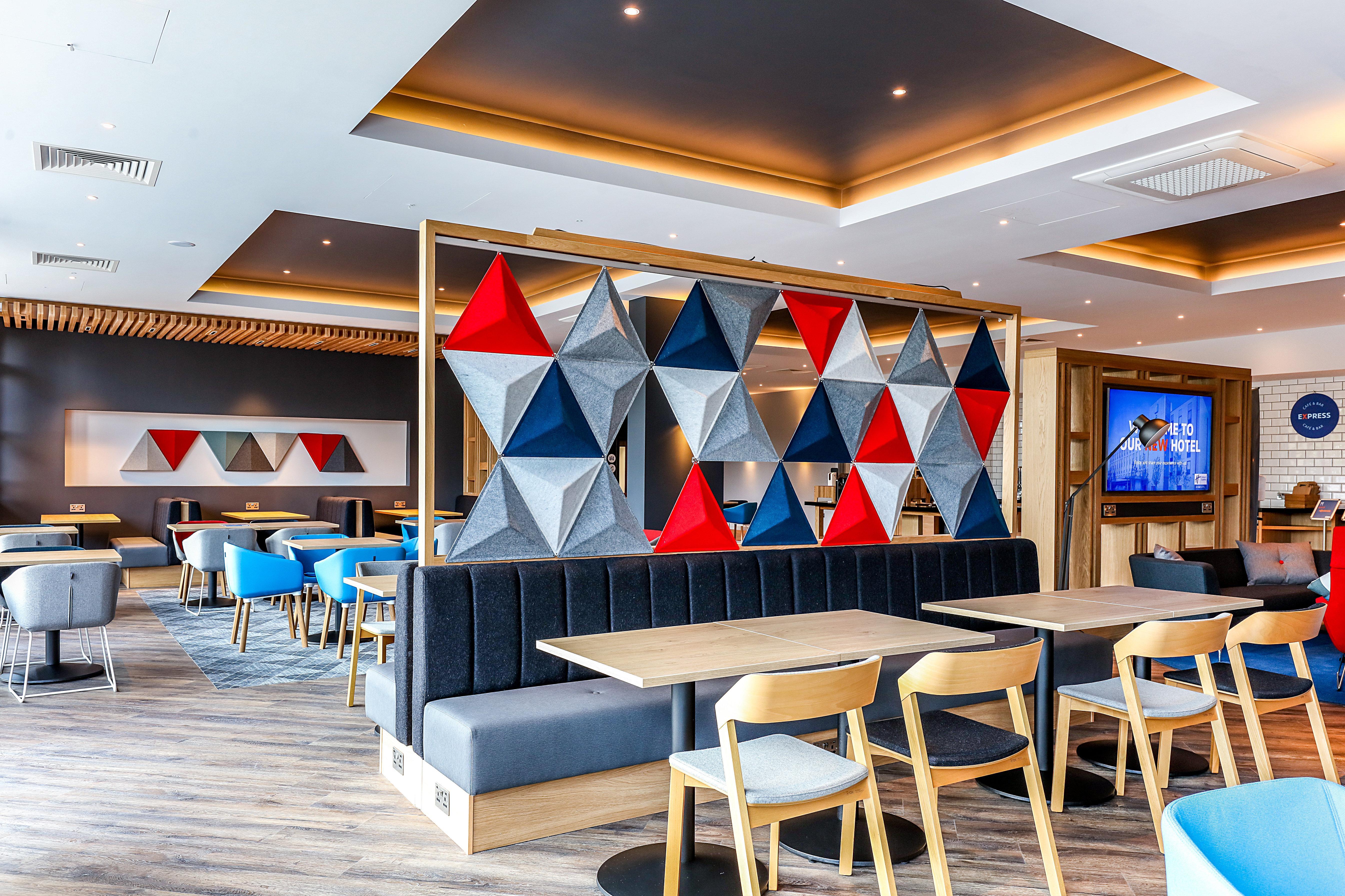 Holiday Inn Express Edinburgh City West By Ihg — Fotos 3